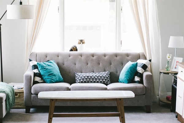 Top 7 Signs It's Time to Replace Your Windows in Florida Homes